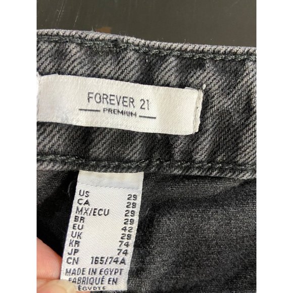 Forever 21 Distressed Faded Black‎ Cropped Women's Size 29 Denim Pants - Picture 9 of 10
